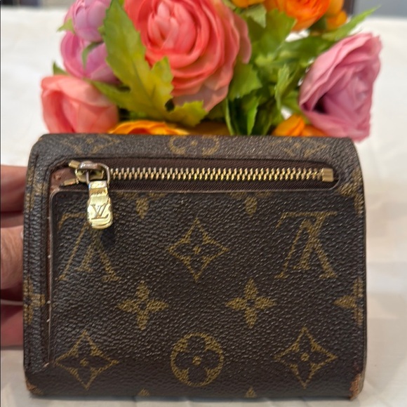 Authentic Louis Vuitton Koala Wallet - Picture 2 of 13